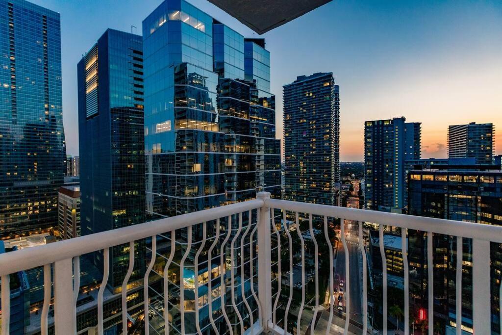 Upscale Brickell 3 Bedroom With Water Views And Free Parking Miami Exterior foto
