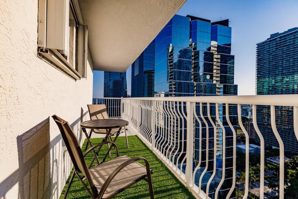 Upscale Brickell 3 Bedroom With Water Views And Free Parking Miami Exterior foto