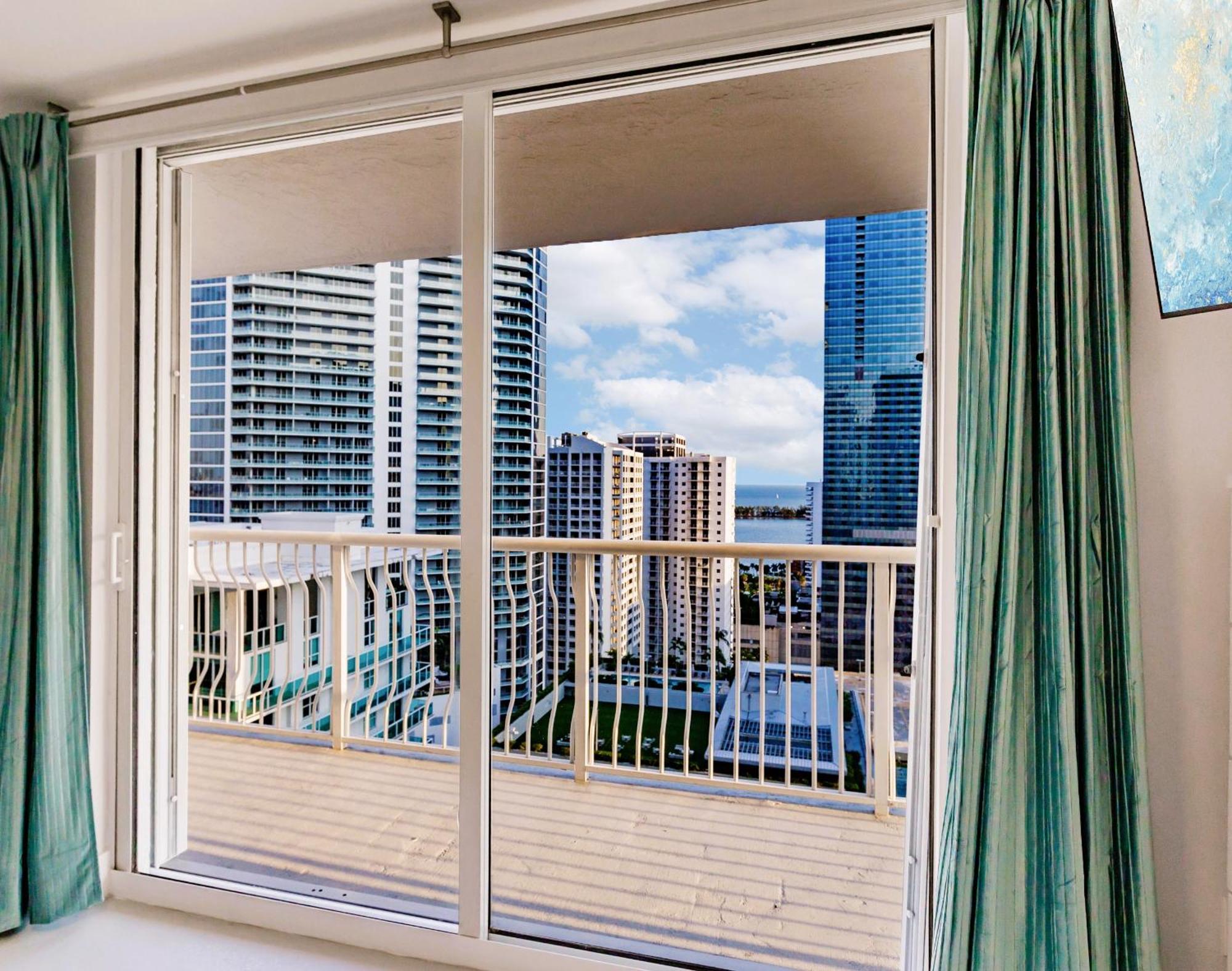 Upscale Brickell 3 Bedroom With Water Views And Free Parking Miami Exterior foto